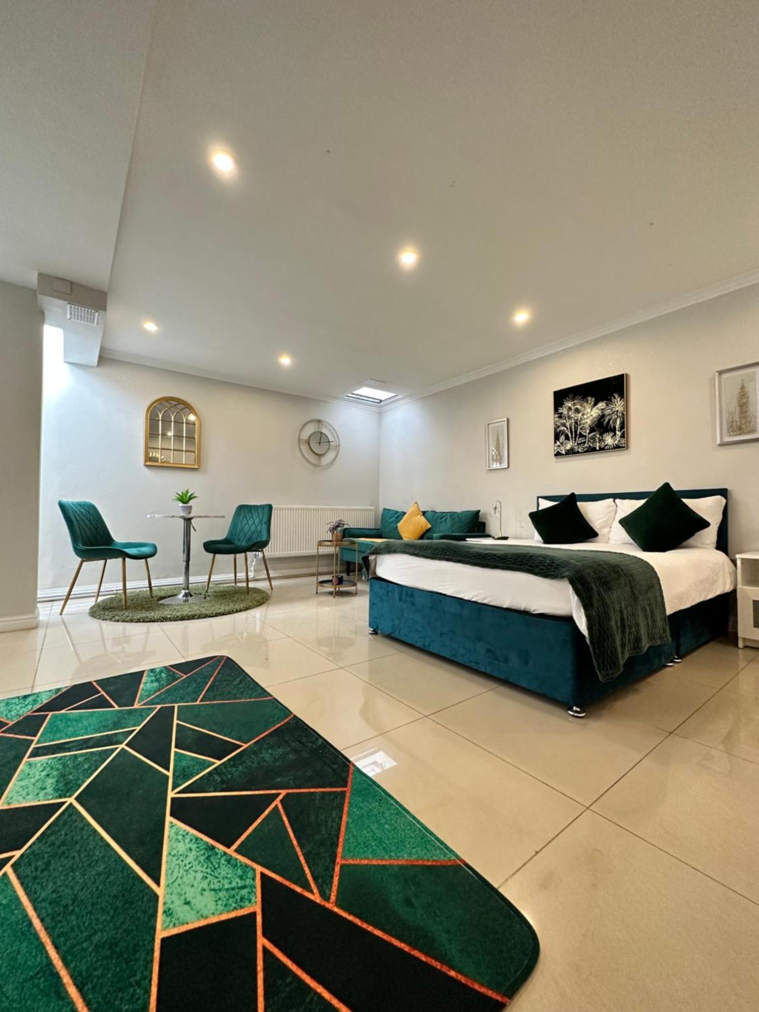 Luxury Studio Apartment Harrow on the Hill Exterior photo